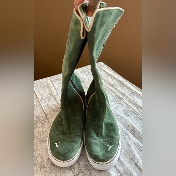 Preloved Puma High Boxing Sneaker Green Suede Boots Women's Size 9 - Picture 1 of 11